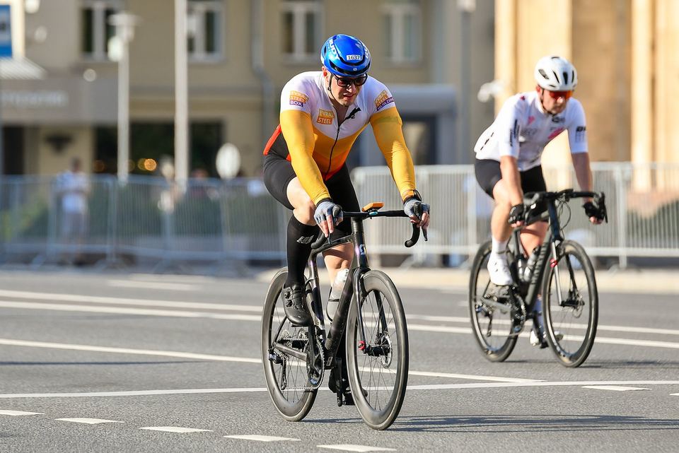 Фото 1dcddd6e9bc24cc5a1d6135b7f50f6a1 с события Cyclingrace Вечернее Садовое