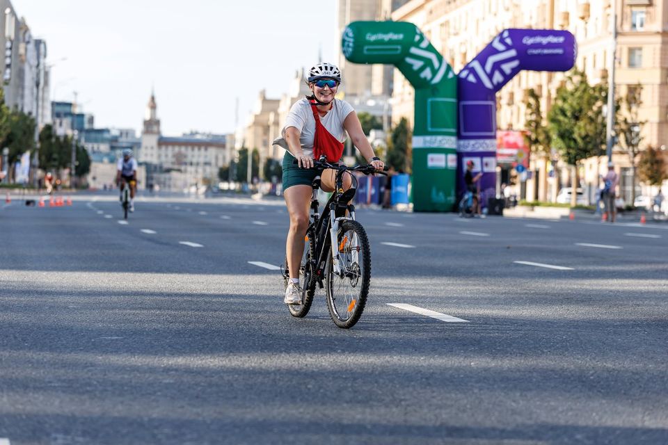 Фото f8a9b6f4ccc843f4bee86e63bf0853ac с события Cyclingrace Вечернее Садовое