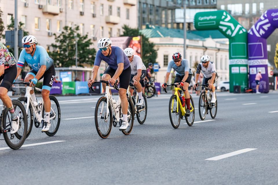 Фото fe146a0723db46babadec5bbf79d33fe с события Cyclingrace Вечернее Садовое