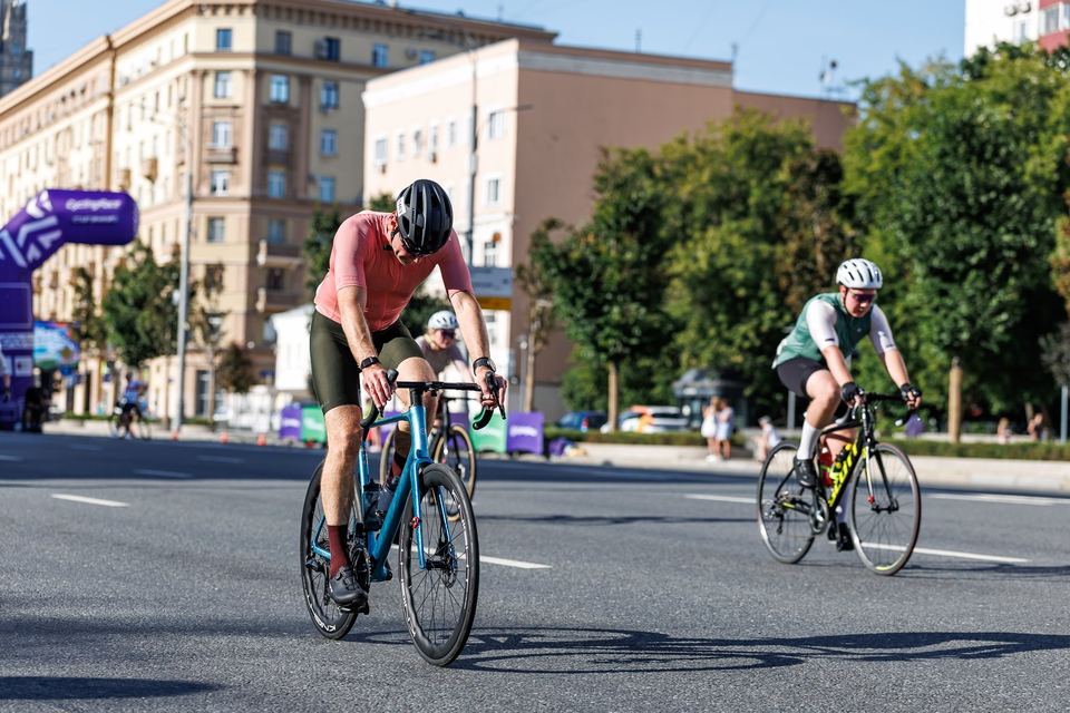 Фото 02ab5b681da34cb0934cb78e93509638 с события Cyclingrace Вечернее Садовое
