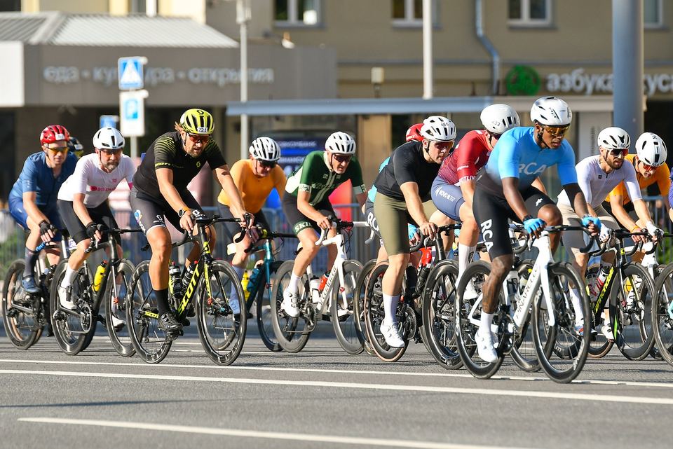 Фото e58f9b7f32e34e24a46b4000cc77f7f8 с события Cyclingrace Вечернее Садовое