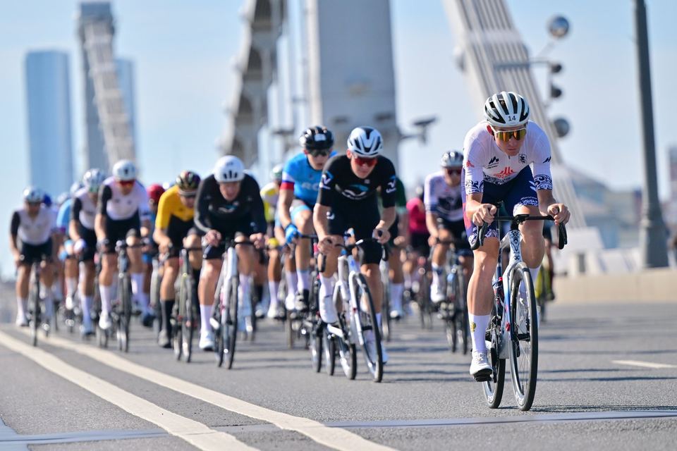 Фото 4e39914cb9084ee0af6290a2dcf9c201 с события Cyclingrace Вечернее Садовое