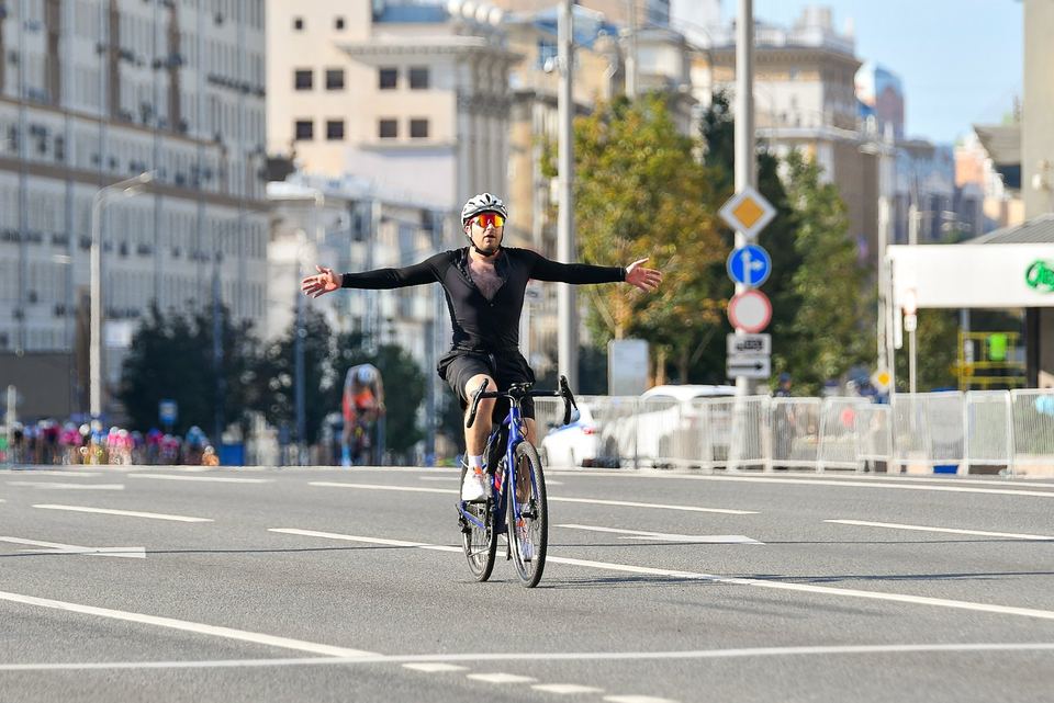 Фото 62d4230c2ce747308c5aa02fe6df5704 с события Cyclingrace Вечернее Садовое