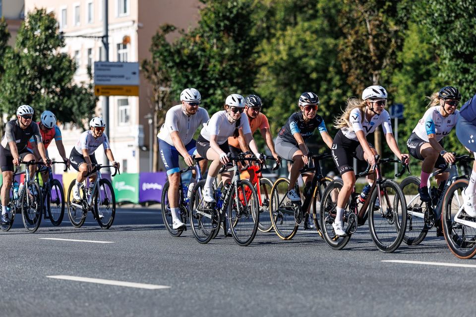 Фото e181074fbb22467fbfb66a60d9113f19 с события Cyclingrace Вечернее Садовое