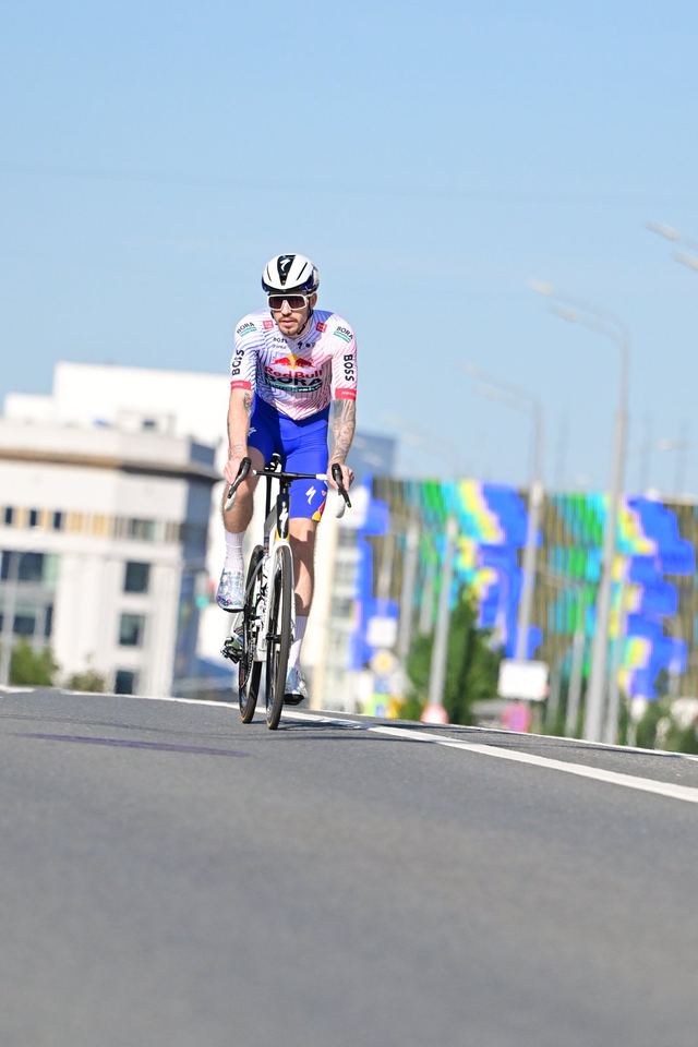 Фото cc0f39dc6e43435eafc8acd33fb0222e с события Cyclingrace Вечернее Садовое