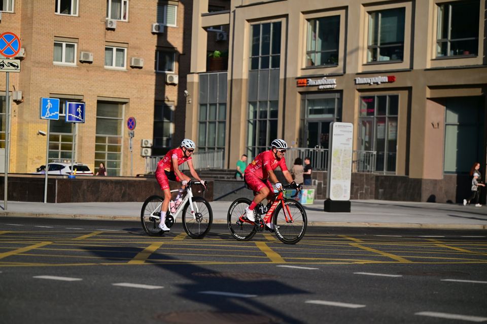 Фото 1d35f5bbbf7a4d70a04372e136a4fd08 с события Cyclingrace Вечернее Садовое