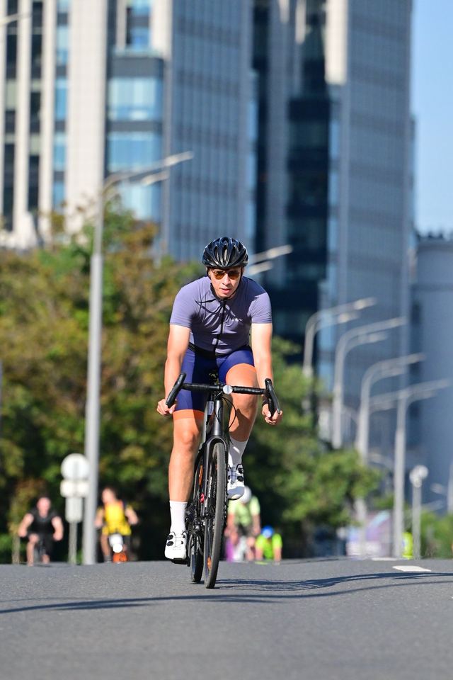 Фото 00c23d31d2ab4c449798d740e568a260 с события Cyclingrace Вечернее Садовое