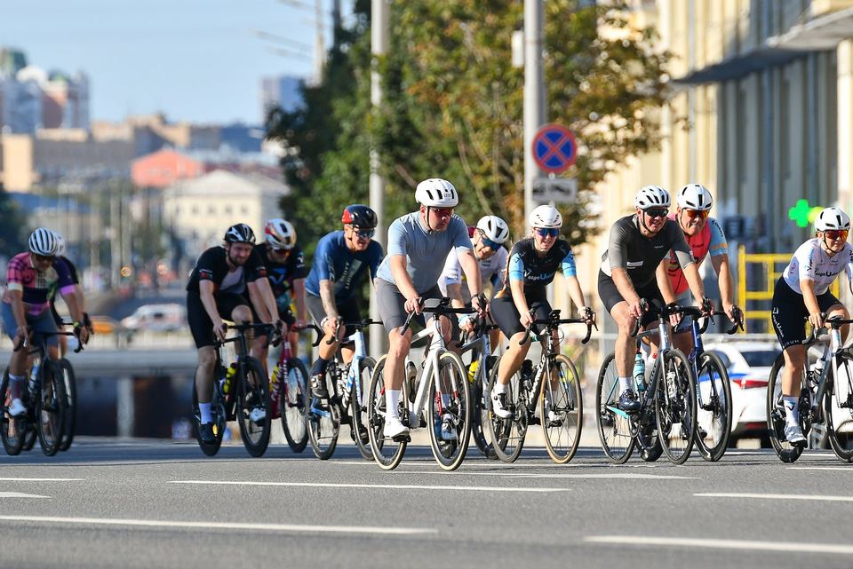 Фото 1b6c09c8e4ba4664877afb681f02cb5c с события Cyclingrace Вечернее Садовое