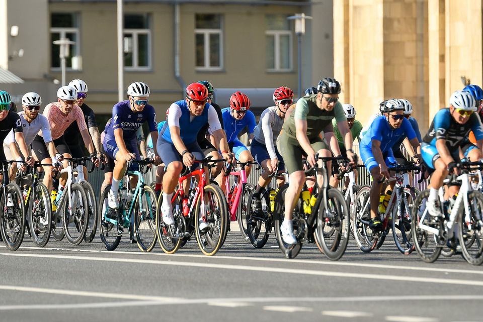 Фото 9387826311d54f13ae000aeb790d5a75 с события Cyclingrace Вечернее Садовое