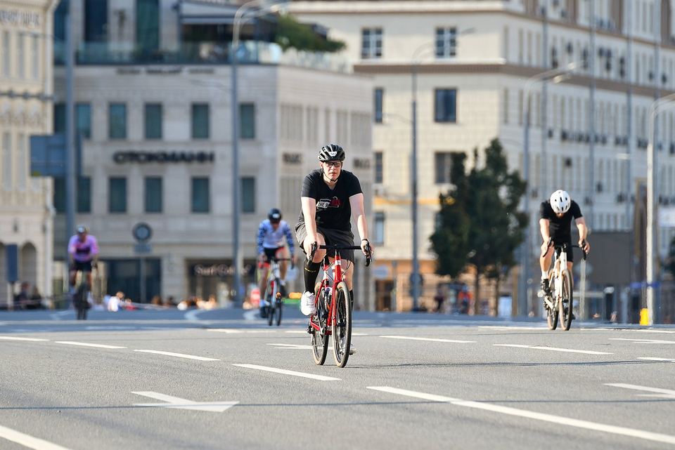 Фото ff3fc2da992f4868816975ef3d10f4d8 с события Cyclingrace Вечернее Садовое
