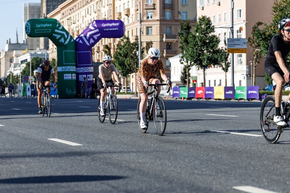 Фото 0b7edc2528a04dba969d66e7684670c3 с события Cyclingrace Вечернее Садовое