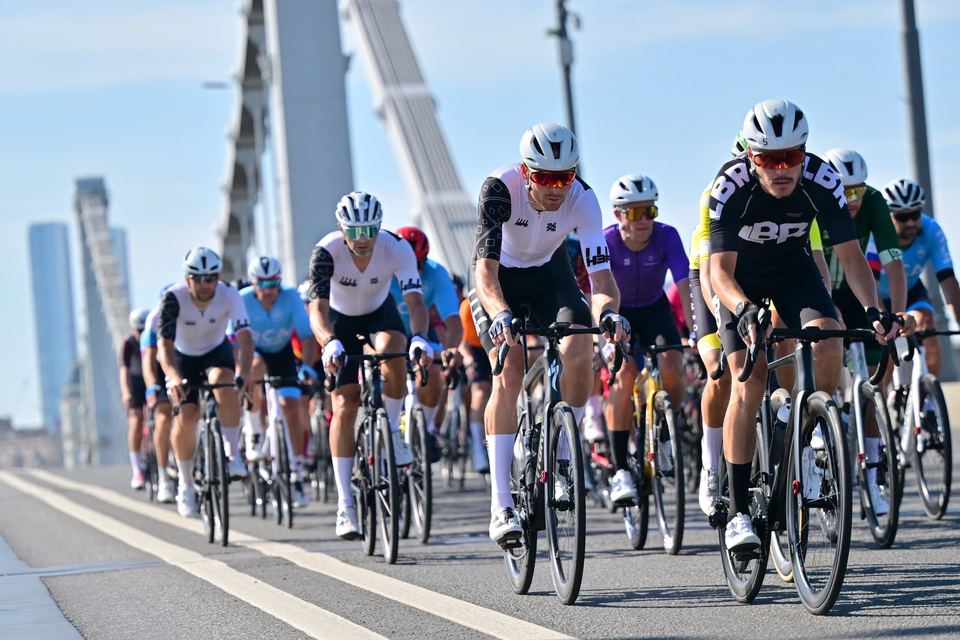 Фото 4242c58306084a52bdff35cfd919fdf6 с события Cyclingrace Вечернее Садовое
