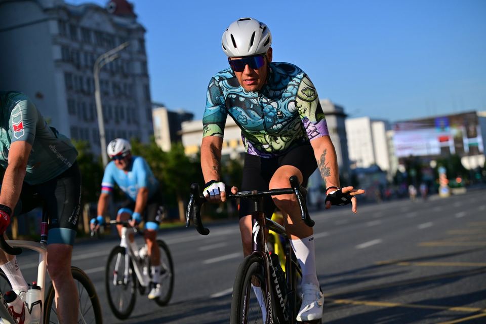 Фото b0ad75d2ad3c44faab7fd61e126193c9 с события Cyclingrace Вечернее Садовое