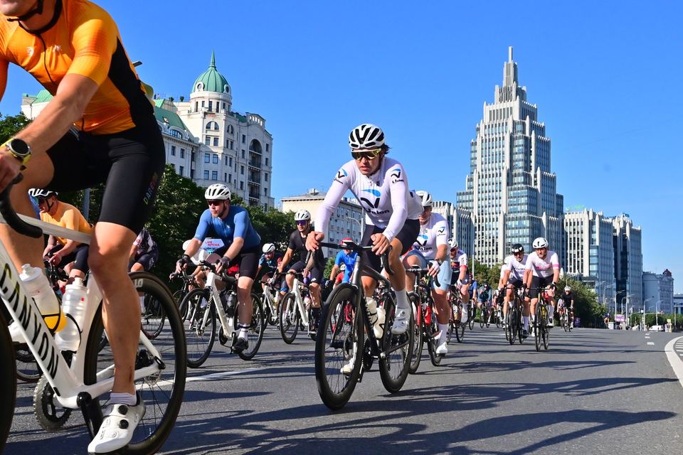 Фото 928027a5011e489ab554bd38e1619225 с события Cyclingrace Вечернее Садовое