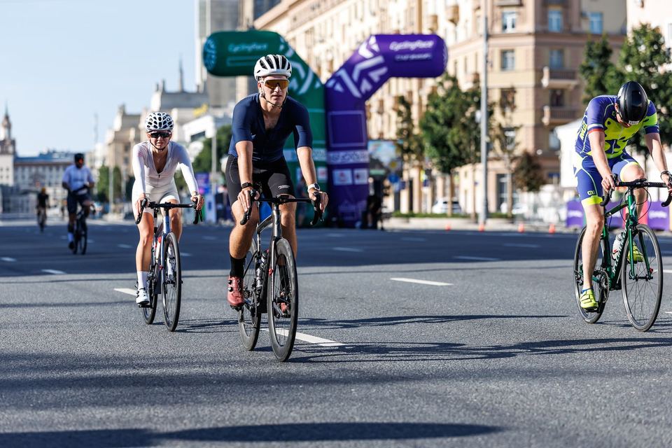 Фото b6c65008451f49c6bdc893f227e54b83 с события Cyclingrace Вечернее Садовое