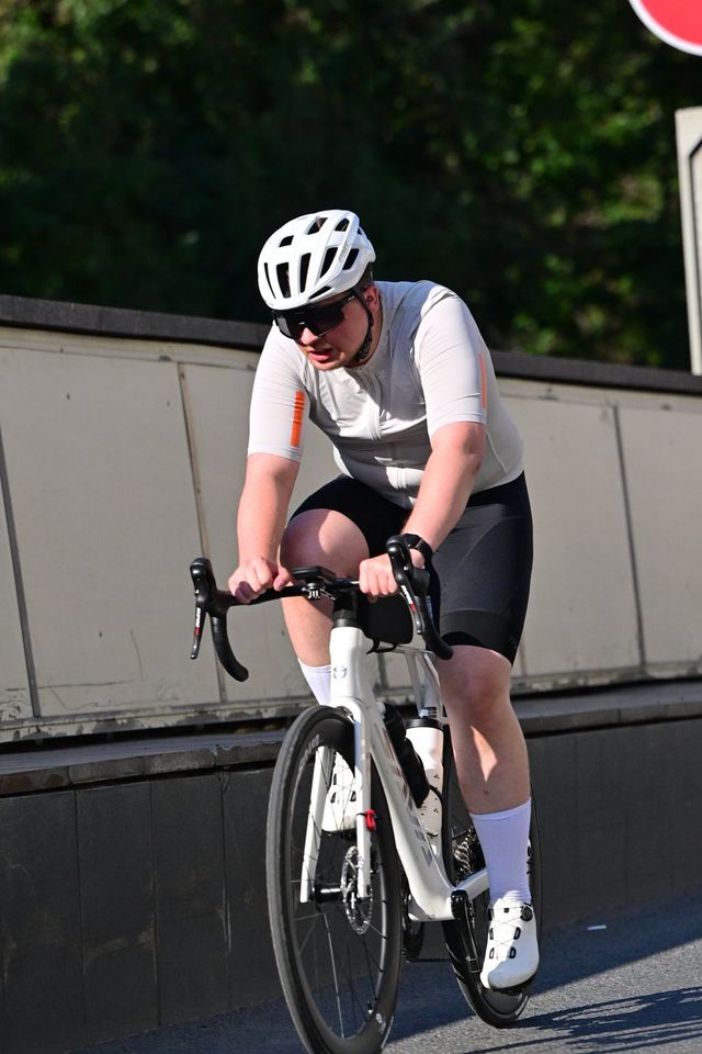 Фото eddacdd7a0e94a599ae3b5bc6e836d56 с события Cyclingrace Вечернее Садовое