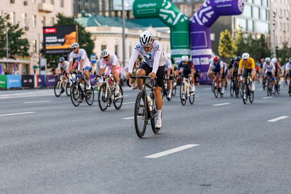 Фото b6b7270b934a4b37967d765007b82a4c с события Cyclingrace Вечернее Садовое