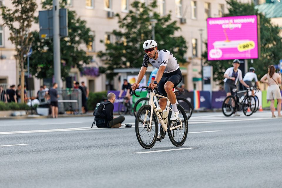Фото 9d2a649e7078491eb80302d64395d267 с события Cyclingrace Вечернее Садовое