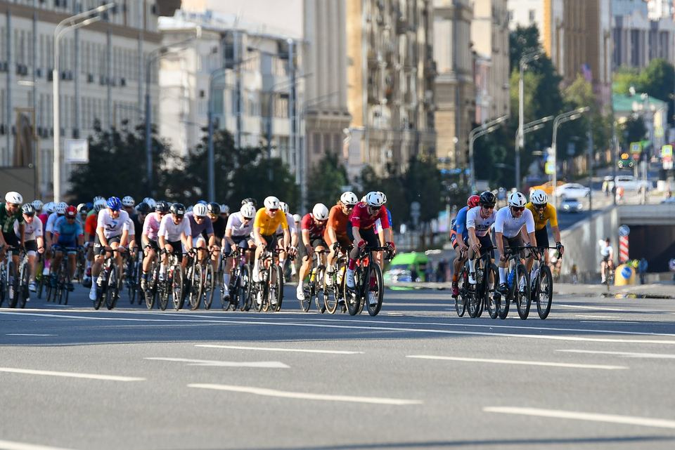 Фото 148a4b65f2ec43ad806a29a2cc14bb69 с события Cyclingrace Вечернее Садовое