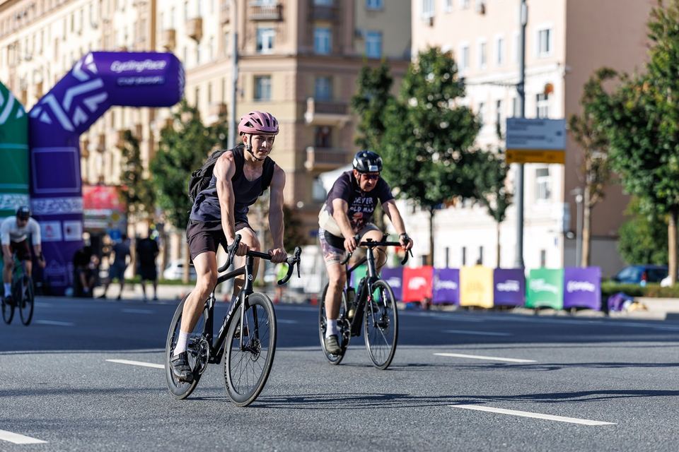 Фото 7fe1a5cd00ed4c0f8bc2cb4b845bbb4b с события Cyclingrace Вечернее Садовое