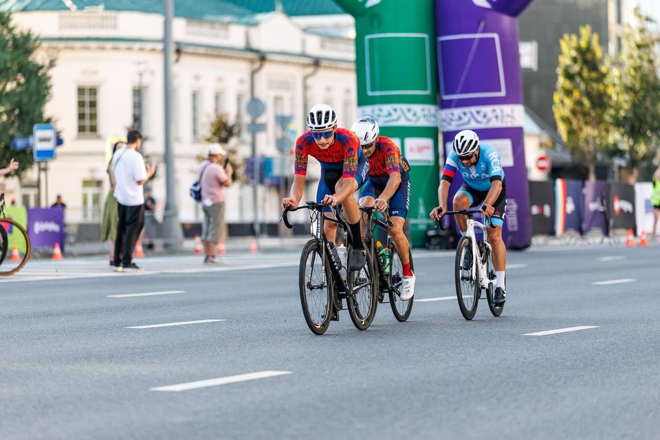 Фото 80025f3070a6401aaaae1b34c988a1ca с события Cyclingrace Вечернее Садовое
