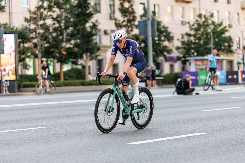 Фото 03d08f99966643049ea3d8e7f2619972 с события Cyclingrace Вечернее Садовое
