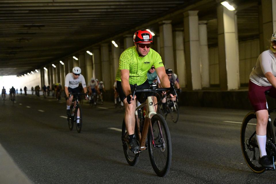 Фото db3f3f296ba24b41aee1fa19181ad70c с события Cyclingrace Вечернее Садовое
