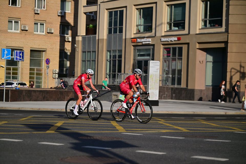 Фото e4a97fa0d8fe4428bb33f06c0e1a268f с события Cyclingrace Вечернее Садовое