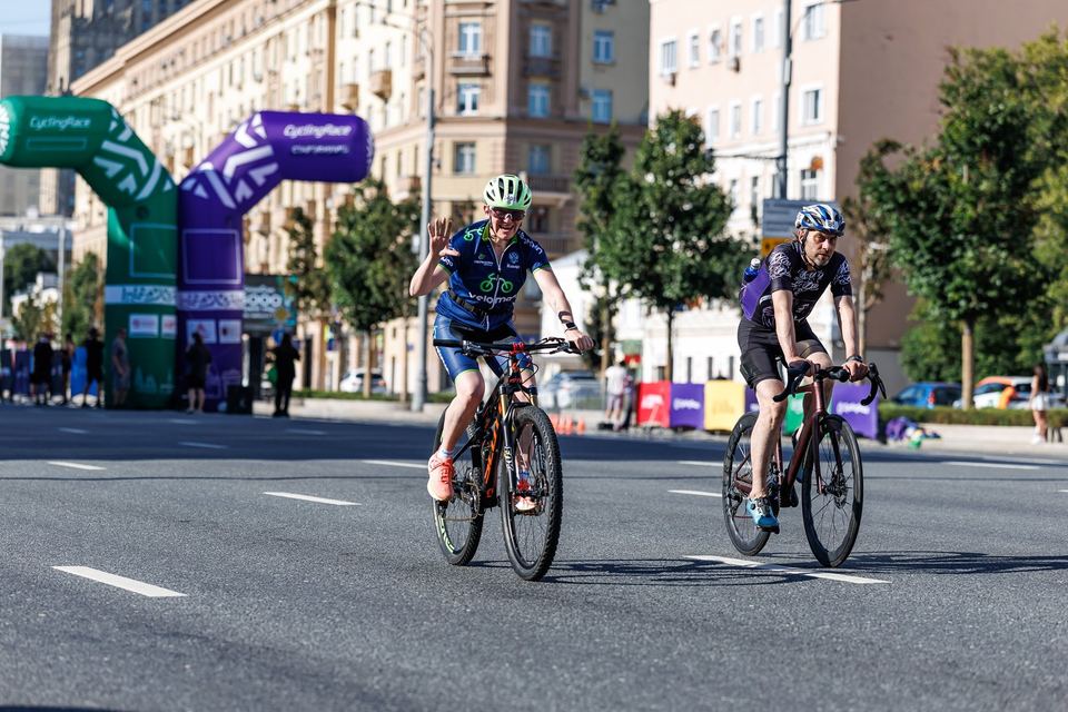 Фото c1bd38a0583d43e09f9e4c6aaee4118b с события Cyclingrace Вечернее Садовое