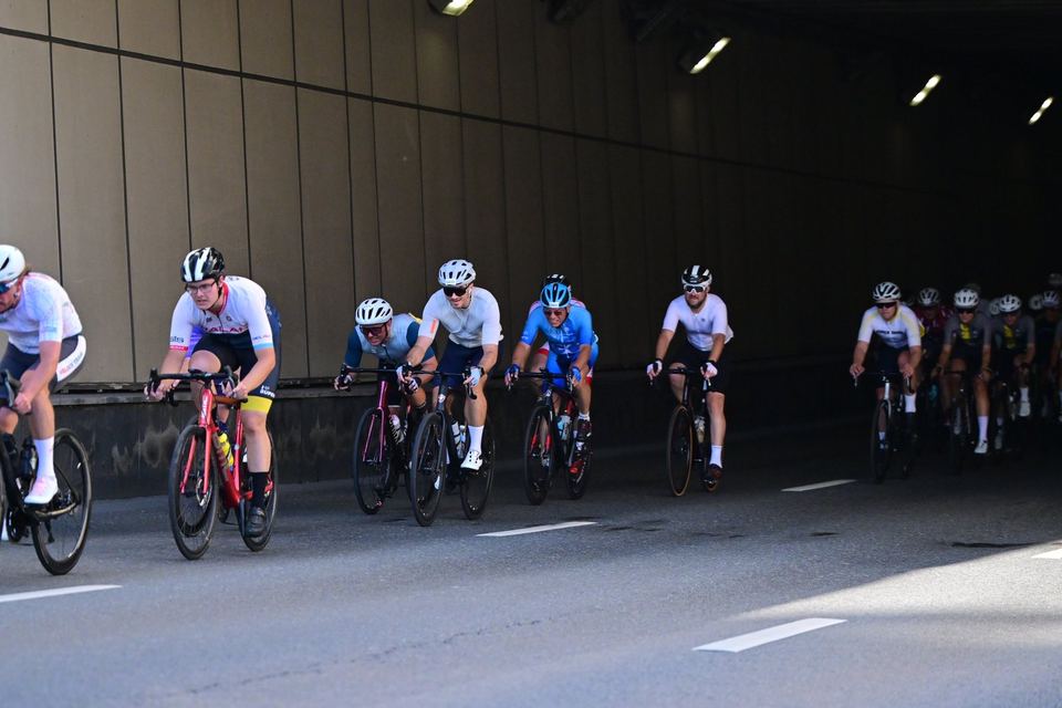 Фото 98bca7d2b4014f418395a9f0bda5fe46 с события Cyclingrace Вечернее Садовое
