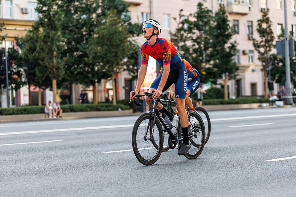 Фото 745eb073bbd64cd3aae40266c39fd424 с события Cyclingrace Вечернее Садовое