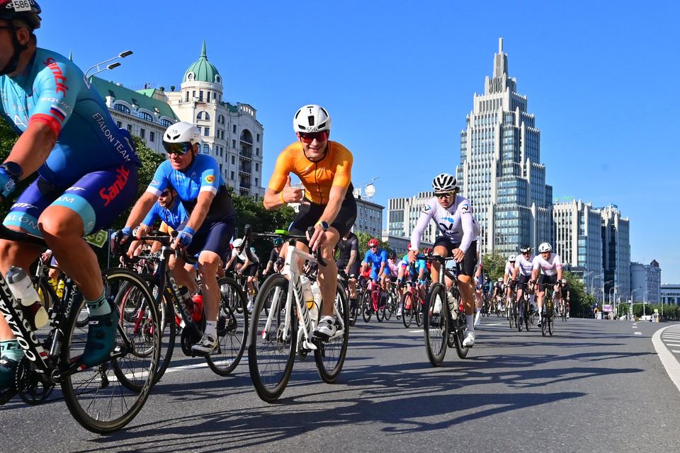 Фото a4fd0371ee2047d192f224c49eb8546e с события Cyclingrace Вечернее Садовое