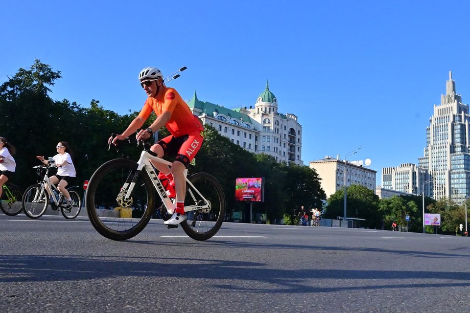 Фото 5ebc2deada694f00b4f99275eef1476a с события Cyclingrace Вечернее Садовое