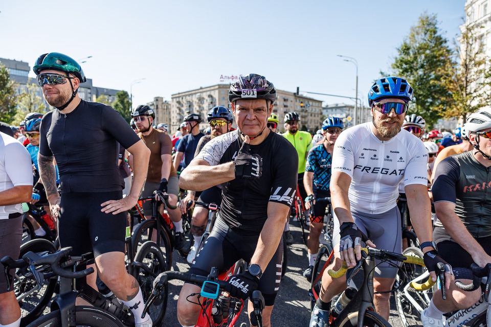 Фото c1c21a53473e48ada359d763e15d7e64 с события Cyclingrace Вечернее Садовое