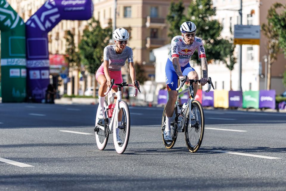 Фото d0d2ad36a9564c40ae7b79539dee5758 с события Cyclingrace Вечернее Садовое