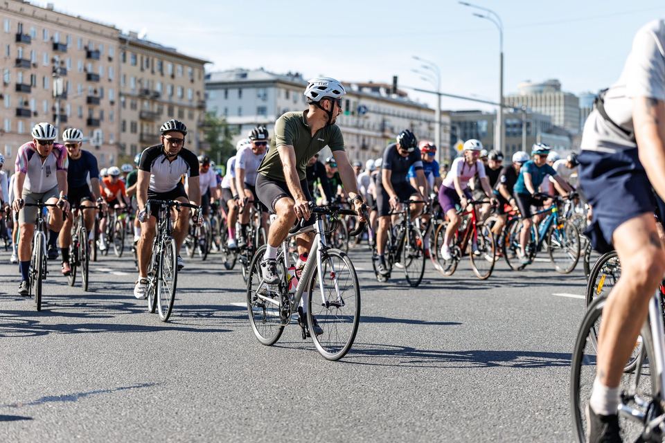 Фото 7767a3cde1ea464389a2ce5ad4585ed2 с события Cyclingrace Вечернее Садовое