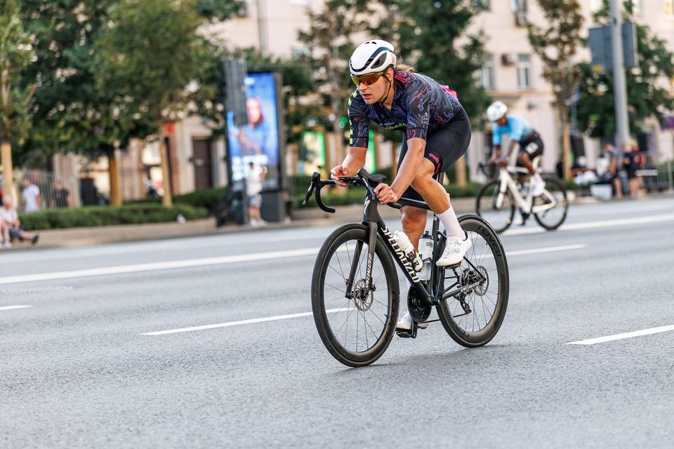 Фото 7b7120251843439e96f074abf41abb46 с события Cyclingrace Вечернее Садовое