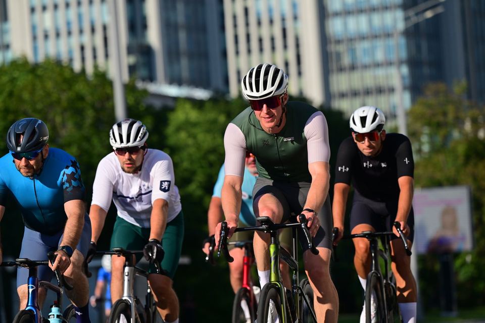 Фото f3991dd3ff0a4c94bb6b7b78700bca37 с события Cyclingrace Вечернее Садовое