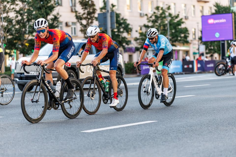 Фото 9567a6f282f645a6837a66c8539ea1c4 с события Cyclingrace Вечернее Садовое
