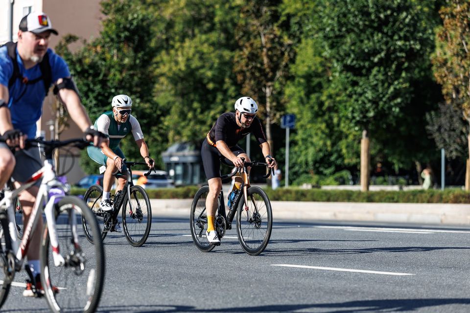 Фото eb5ef5a23c9546cc9a20cfa5ecb19d16 с события Cyclingrace Вечернее Садовое