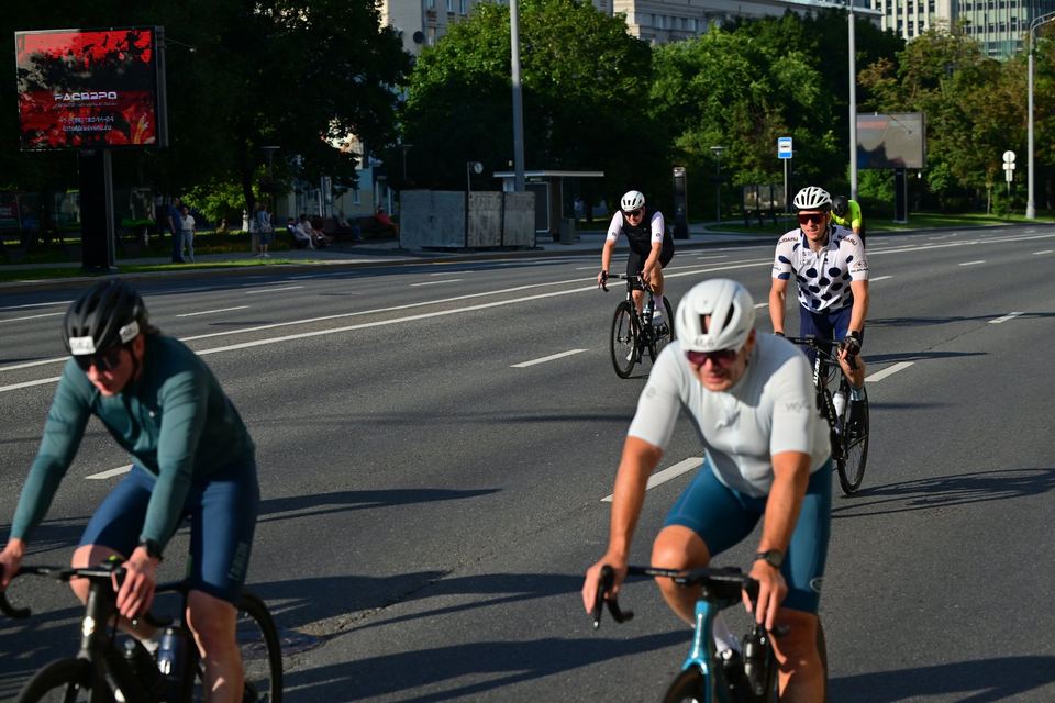 Фото 9e7dab3f5b594a4586c81a1397ddb341 с события Cyclingrace Вечернее Садовое
