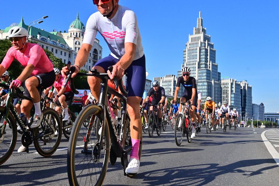 Фото ef63f02cbfd54a4f80b7a094b796bec7 с события Cyclingrace Вечернее Садовое