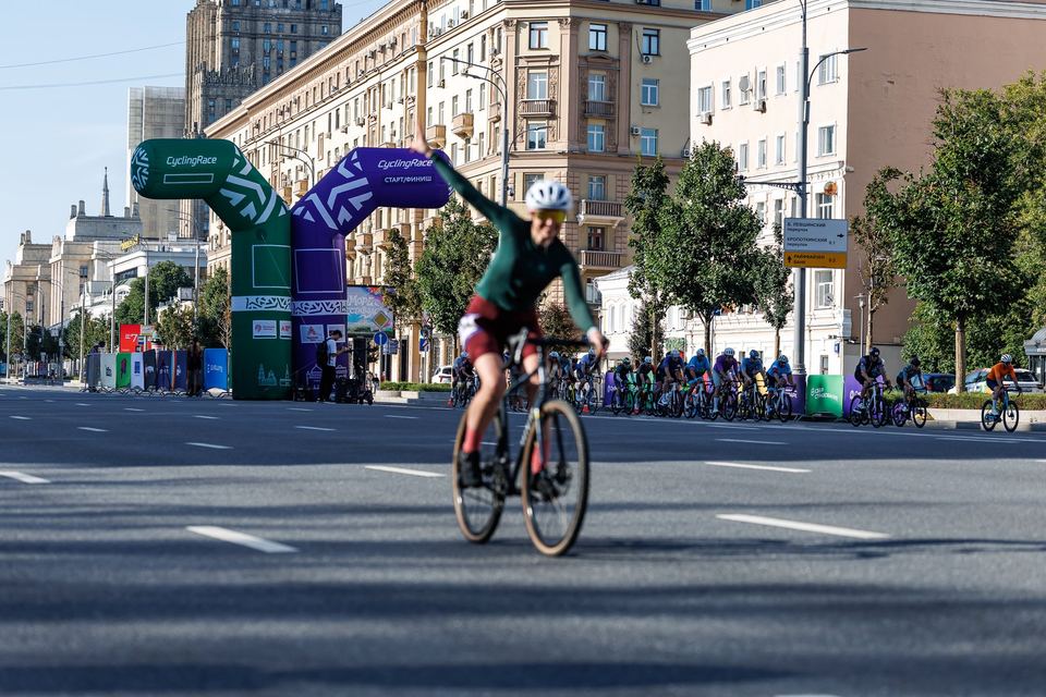 Фото 45346d7861c5498b8198c78a4a75f5a0 с события Cyclingrace Вечернее Садовое