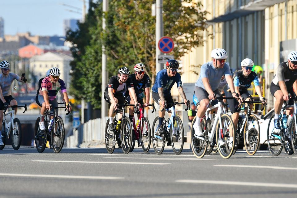 Фото 84f39eb4efbb4bcf84f5a36393210ab3 с события Cyclingrace Вечернее Садовое