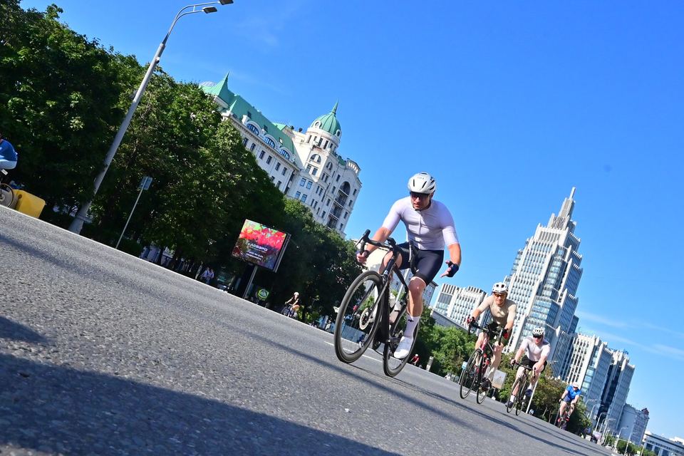 Фото d49769bc46324cd284bf4df6e46509f8 с события Cyclingrace Вечернее Садовое