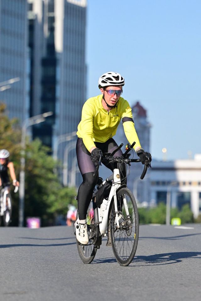 Фото 352b7b03d0ce46e98692431f5102d393 с события Cyclingrace Вечернее Садовое