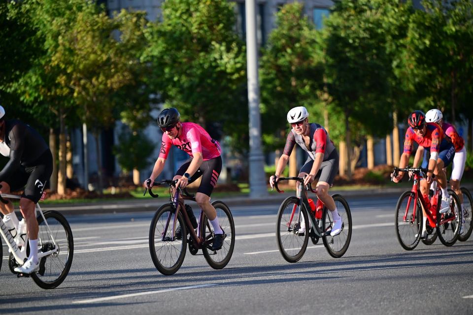 Фото 2ba0540c7eab4eed8a9e9bf46cfed1ff с события Cyclingrace Вечернее Садовое