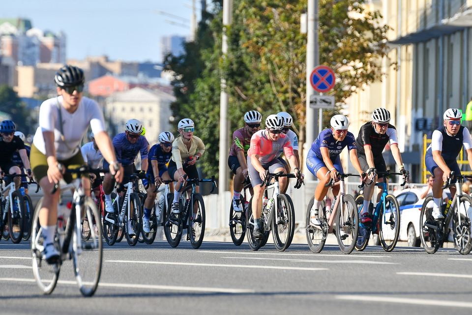 Фото 85dc8284a8904b21a346f0f6f30f3fd2 с события Cyclingrace Вечернее Садовое