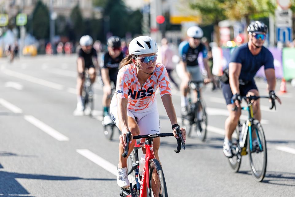 Фото 237469c2cb634eeaba4ae639cceccd28 с события Cyclingrace Вечернее Садовое