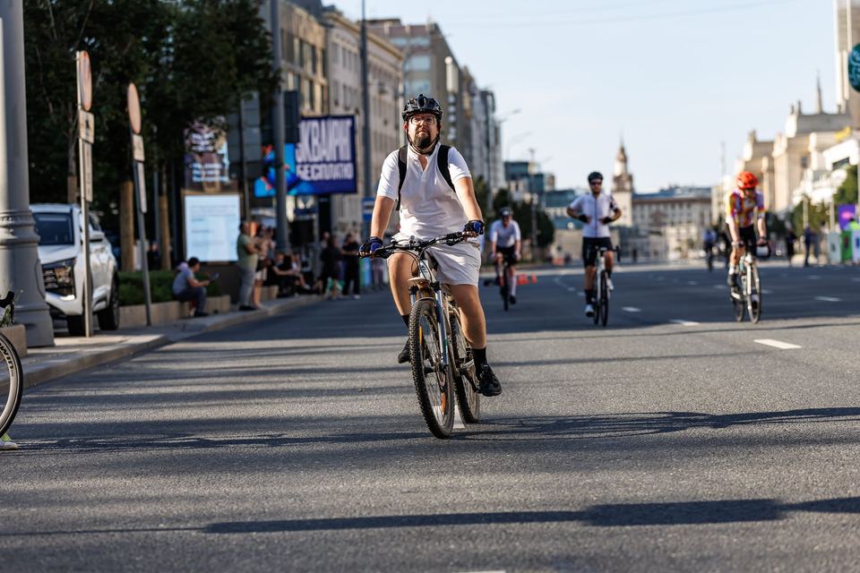 Фото 4dd73e07c9494ffd8f1d95be4c208f7a с события Cyclingrace Вечернее Садовое